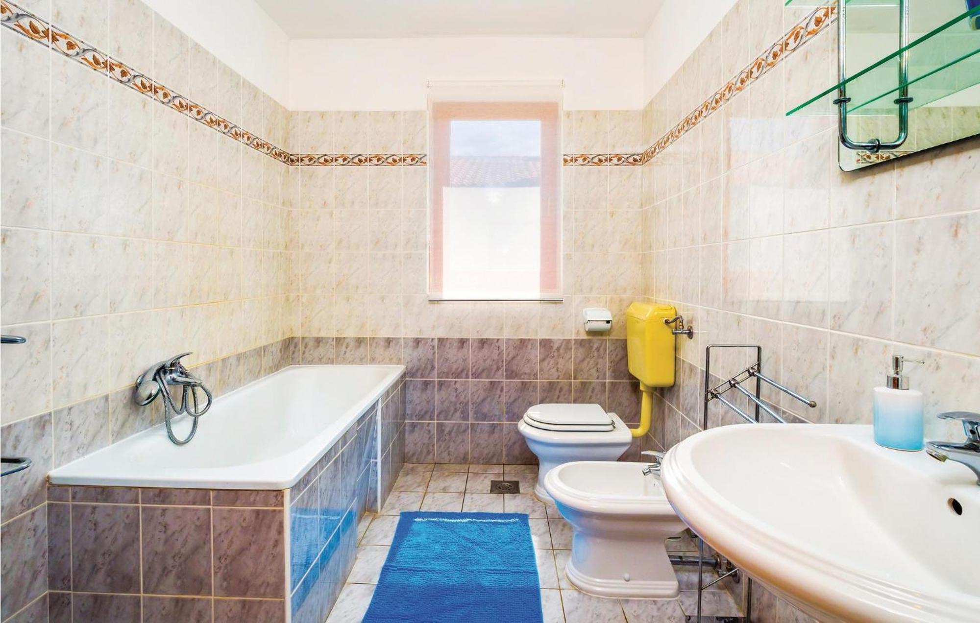 2 Bedroom Gorgeous Apartment In Rabac Extérieur photo