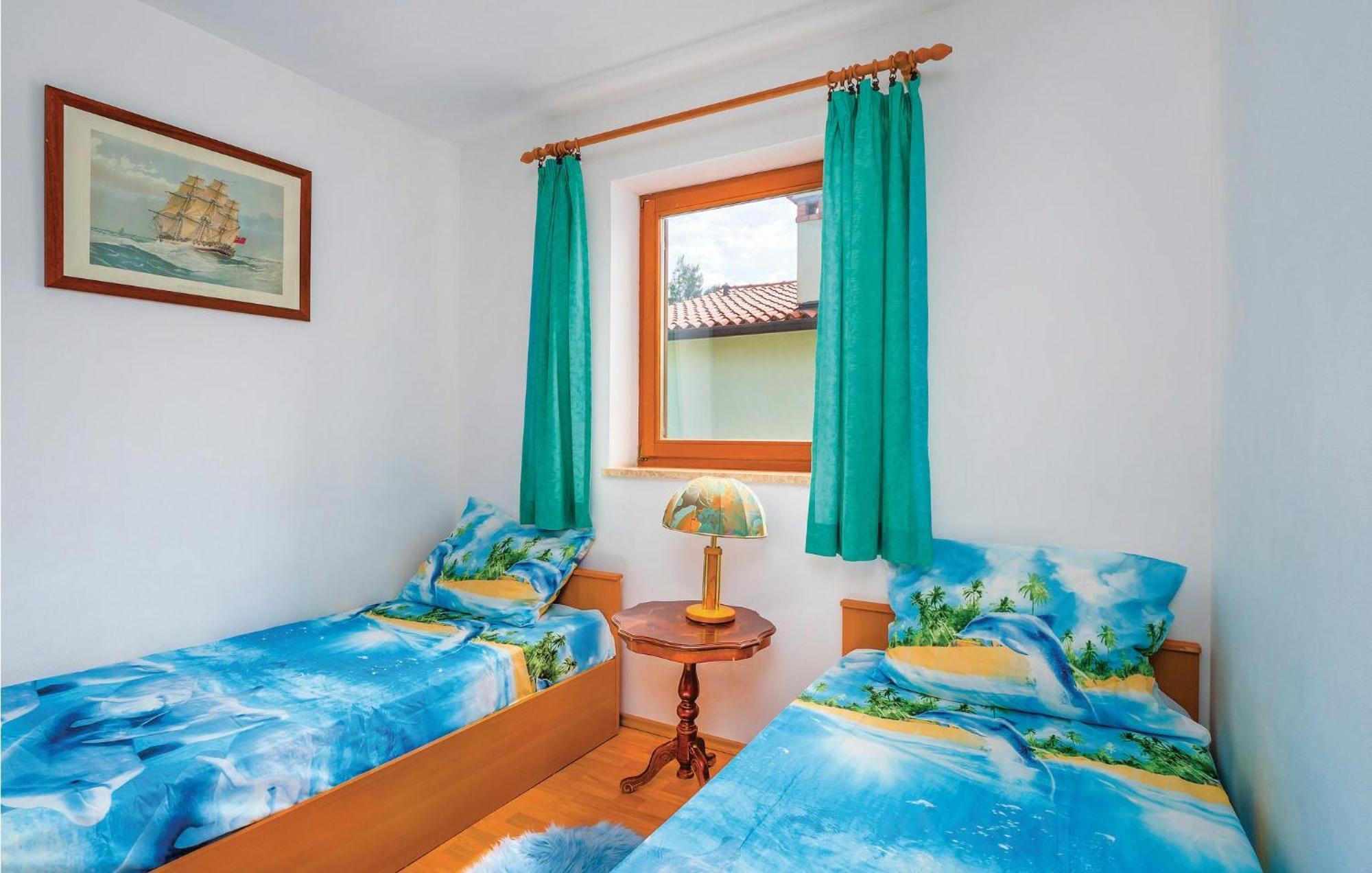 2 Bedroom Gorgeous Apartment In Rabac Extérieur photo