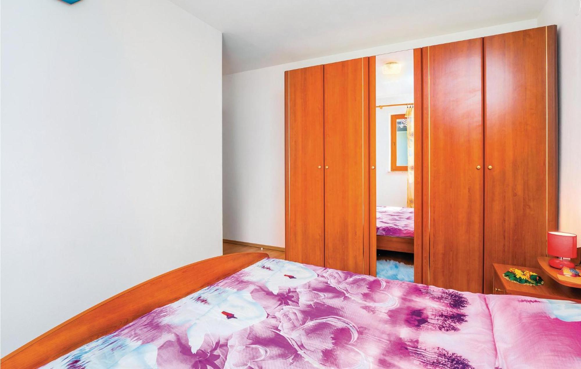 2 Bedroom Gorgeous Apartment In Rabac Extérieur photo
