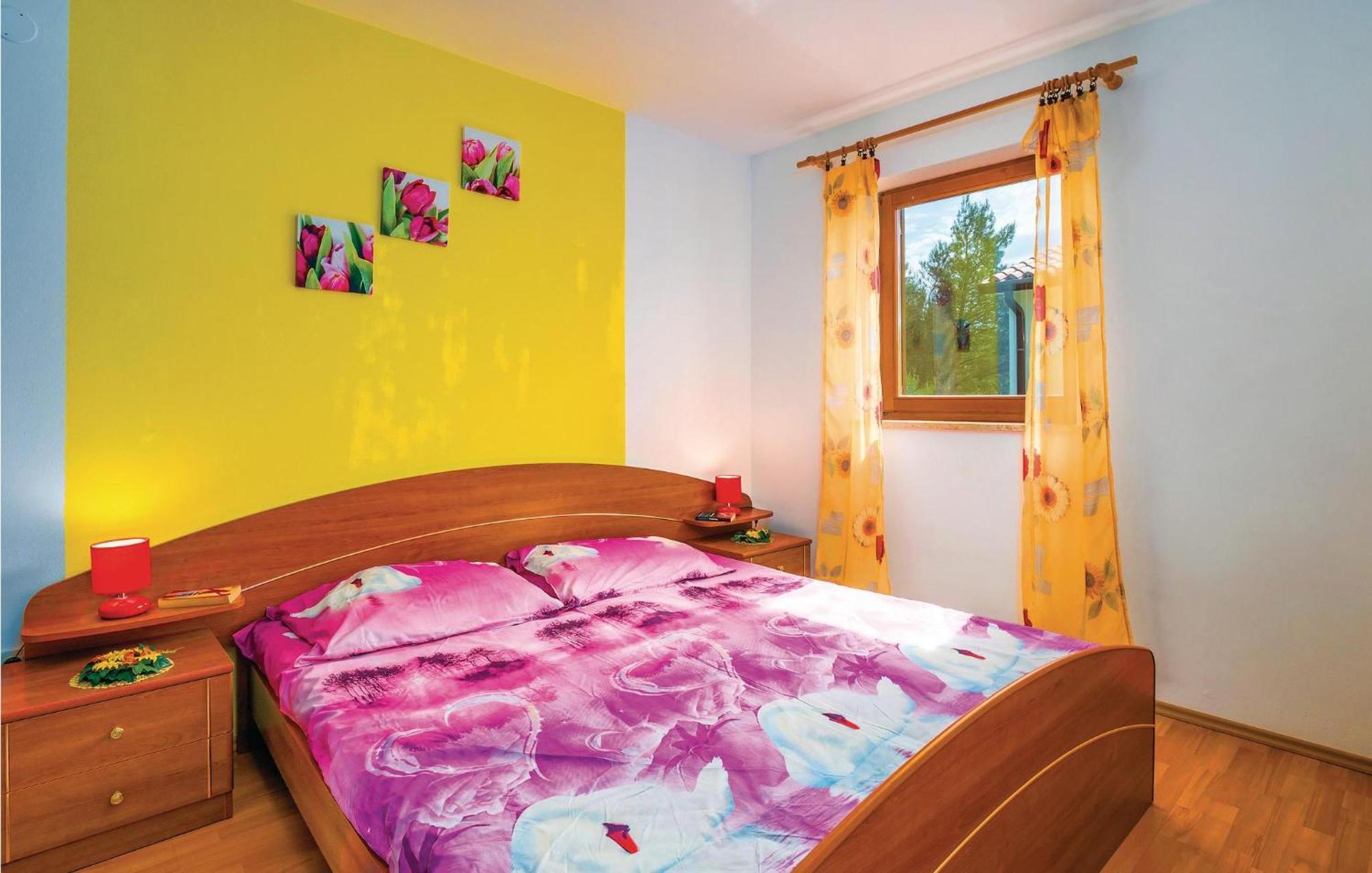 2 Bedroom Gorgeous Apartment In Rabac Extérieur photo