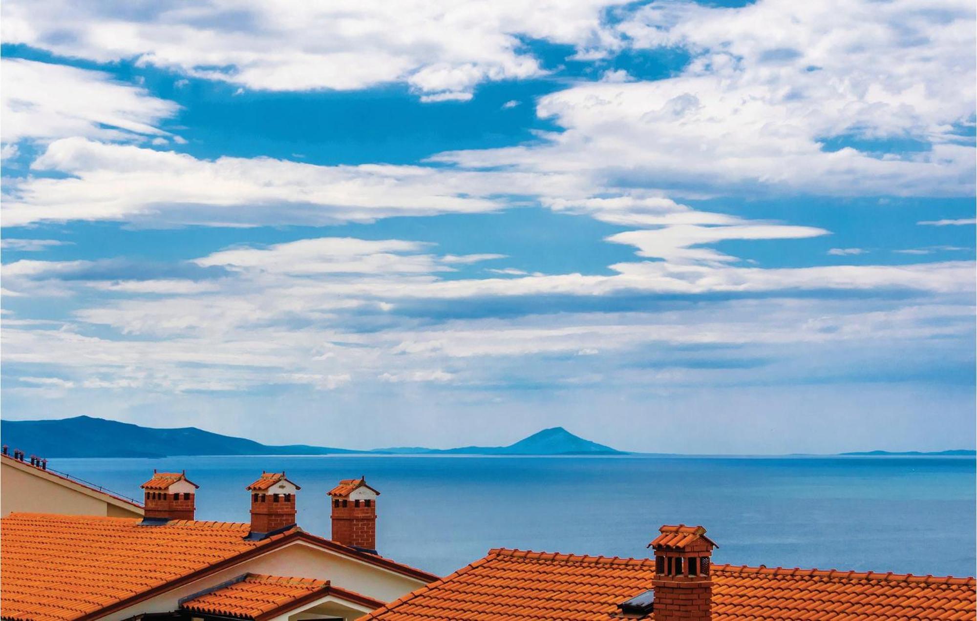 2 Bedroom Gorgeous Apartment In Rabac Extérieur photo
